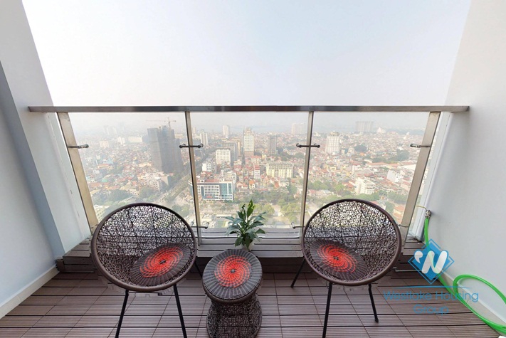 Beautiful high floor apartment for rent in Vinhome Metropolis, Lieu Giai street, Ha Noi